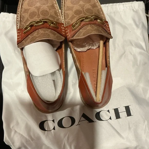 New never worn Coach Brown/Tan Signature Canvas Leather Chain Loafers - Picture 2 of 9